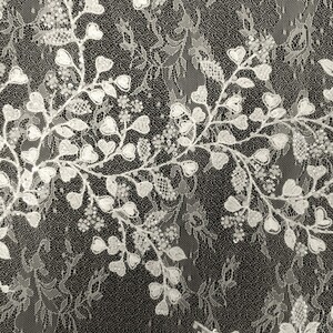 HAFT NA PODKŁADZIE ZDOBIONY