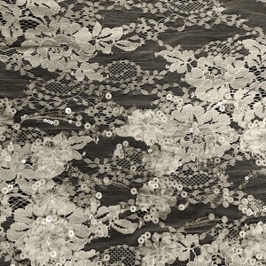 KORONKA FRANCUSKA ZDOBIONA