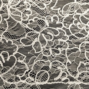 HAFT NA PODKŁADZIE ZDOBIONY