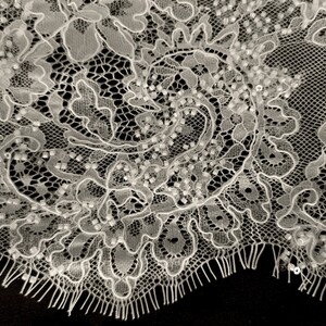 KORONKA FRANCUSKA ZDOBIONA 