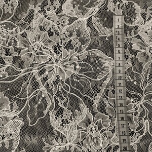 KORONKA FRANCUSKA ZDOBIONA 