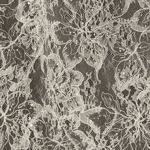 KORONKA FRANCUSKA ZDOBIONA 