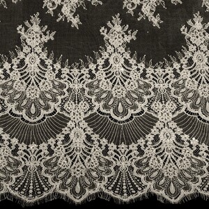 KORONKA FRANCUSKA ZDOBIONA 