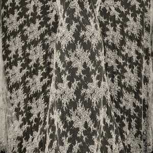 KORONKA FRANCUSKA ZDOBIONA