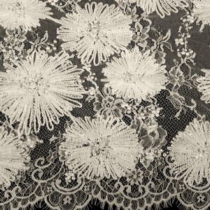 KORONKA FRANCUSKA ZDOBIONA 